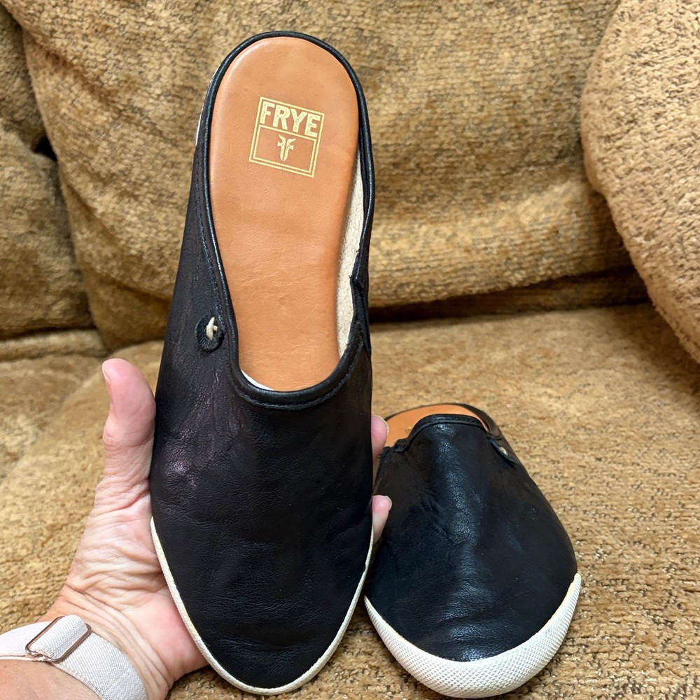 Frye Black Leather Slip-On Mule Sneakers, size 6